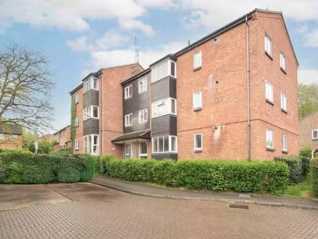 Apartment for rent in Five Acres, Hertfordshire
