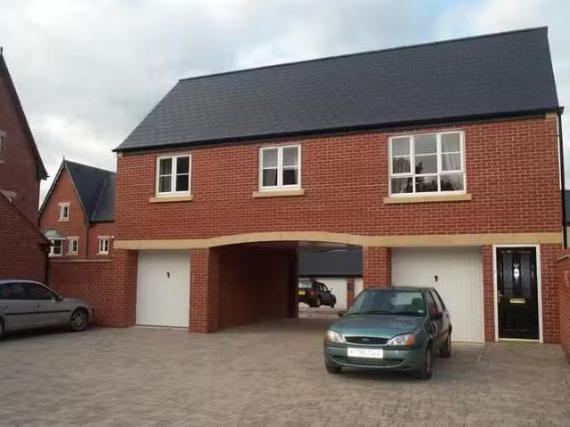 House for rent in London Borough of Hounslow, Hanworth