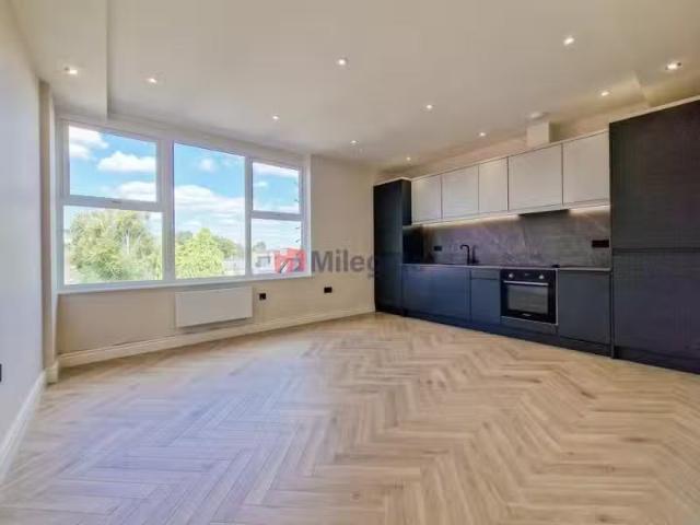 House for rent in Blackhills, Surrey