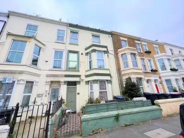 House for rent in Cliftonville West, Acol