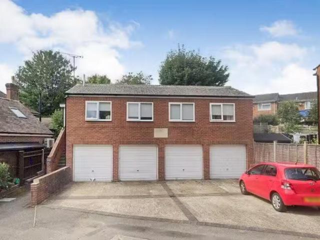 House for rent in Five Acres, Hertfordshire