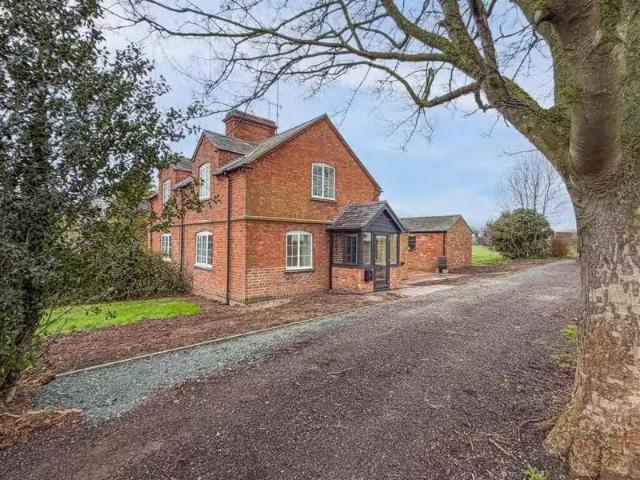 House for rent in Ball Hill, West Midlands