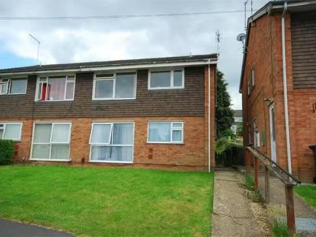 House for rent in Overslade, New Bilton