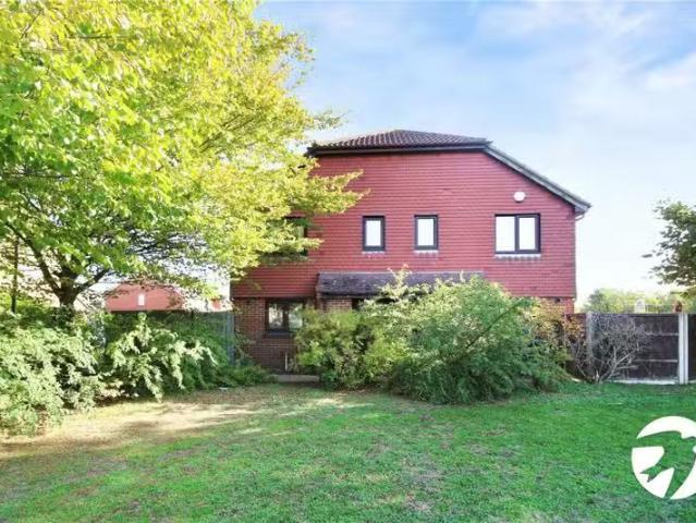 House for rent in Swanscombe and Greenhithe, Monks Orchard