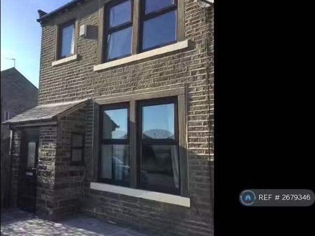 House for rent in Denholme, West Yorkshire