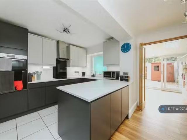 House for rent in Kingswood