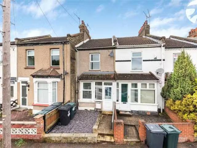 House for rent in Swanscombe and Greenhithe, Monks Orchard