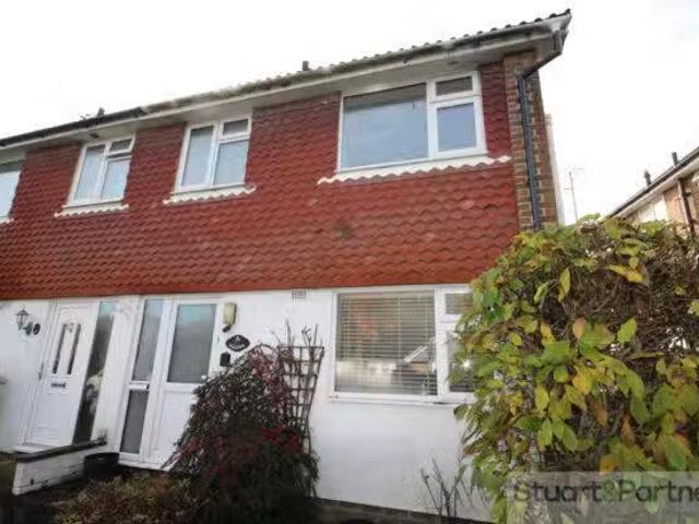 House for rent in Perryfields, West Sussex