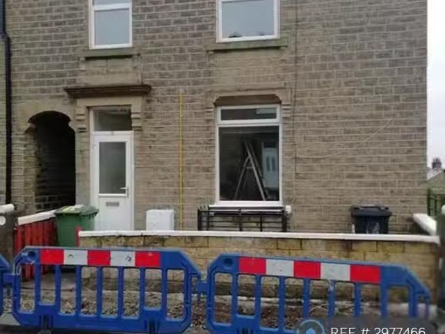 House for rent in Milnsbridge, West Yorkshire