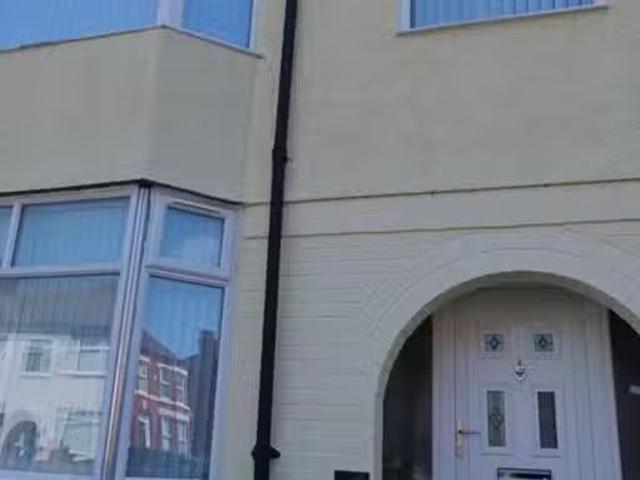 House for rent in Calderstones