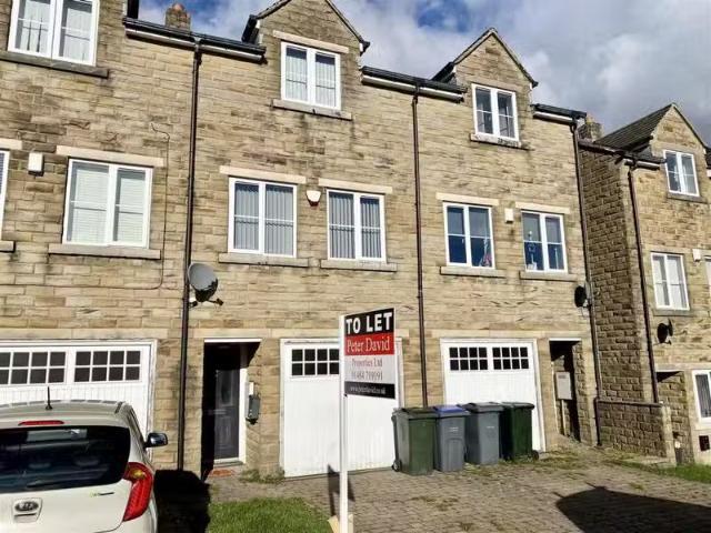 House for rent in Westwood Park, West Yorkshire