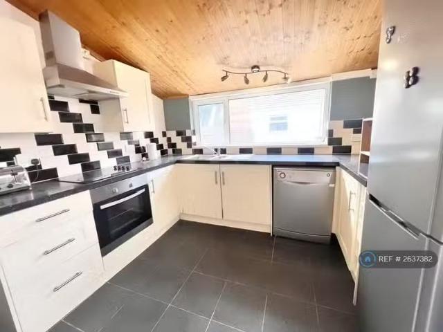 House for rent in Falcon Lodge, Wales