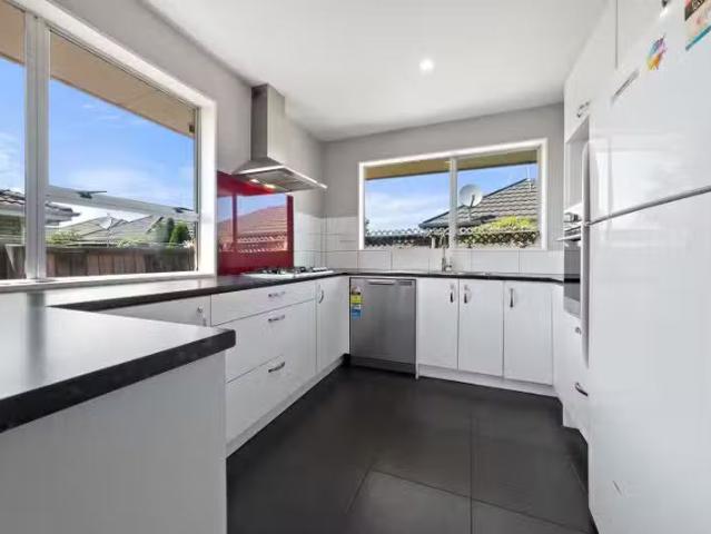 House for rent in Chaslands, Canterbury