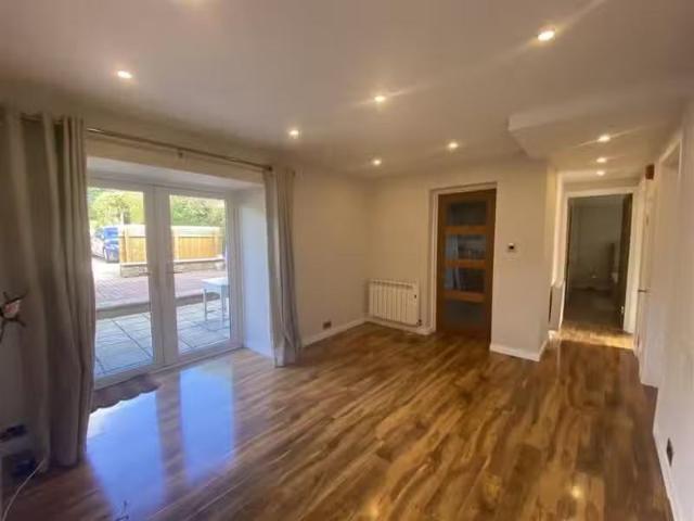 Apartment for rent in Holywell, Wales