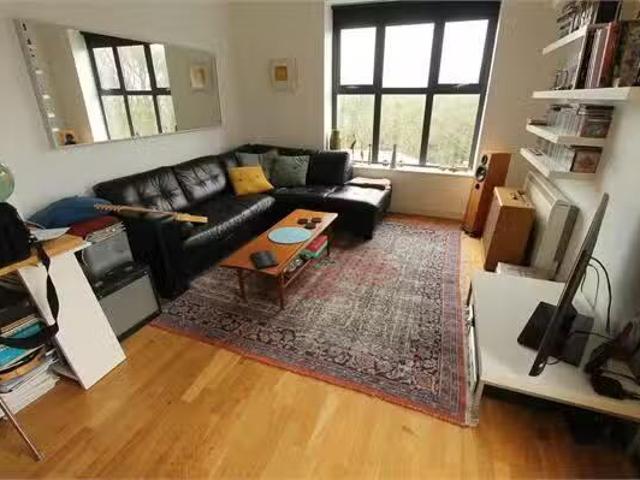 Apartment for rent in Montcliffe, Lee Bank