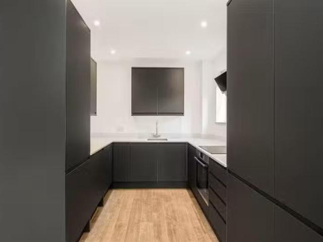 House for rent in Five Acres, Hertfordshire