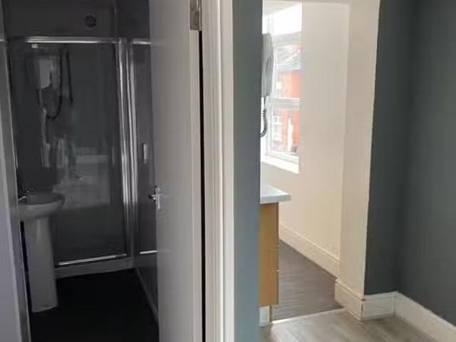 House for rent in Moses Gate, Lee Bank