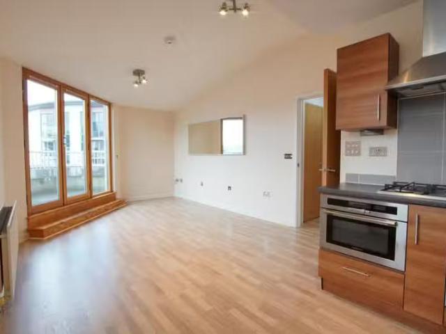 House for rent in Charlesworth, East Midlands