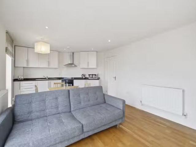 Apartment for rent in Chelmondiston, Suffolk