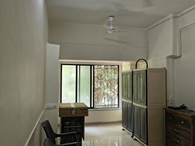 Flat for rent in Vile Parle West, Mumbai