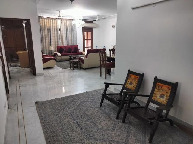 Flat for rent in Sushant Lok I, Gurugram