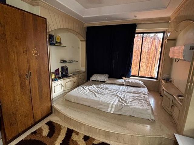 Flat for rent in Khar, Mumbai