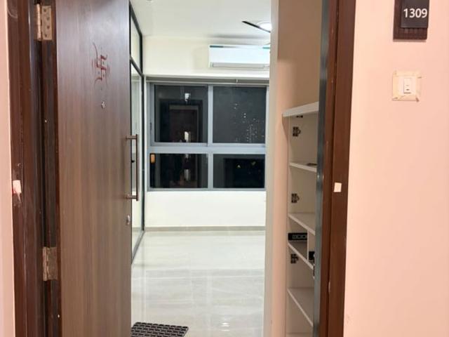 Flat for rent in Lodha Crown, Thane