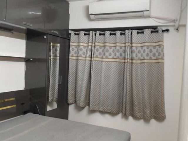 Flat for rent in Parel, Mumbai City District