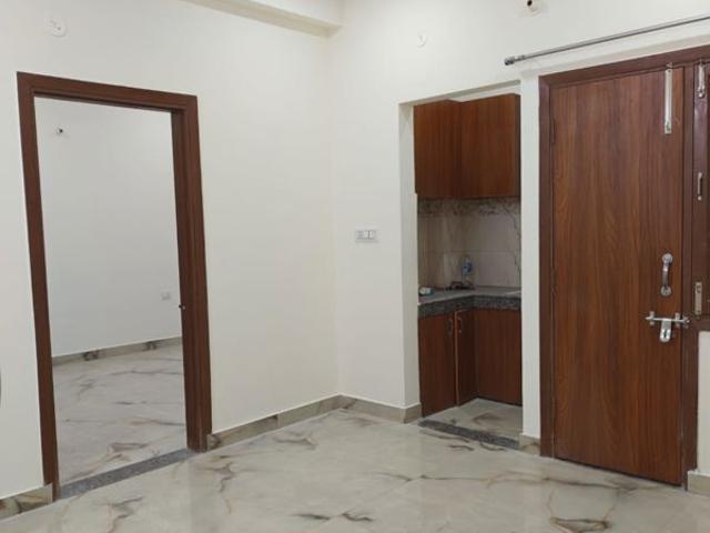 Flat for rent in Press Enclave, Delhi