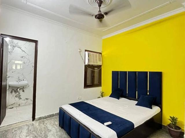 Flat for rent in South Delhi, Deri
