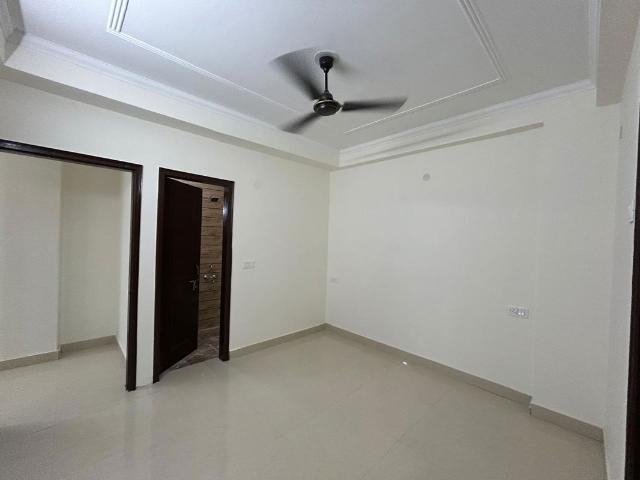 Flat for rent in South Delhi, Deri