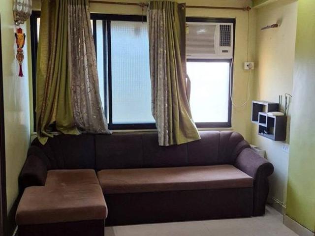 Flat for rent in Naupada, Thane