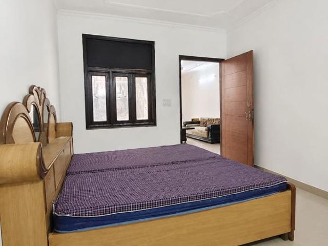 Flat for rent in South Delhi, Deri