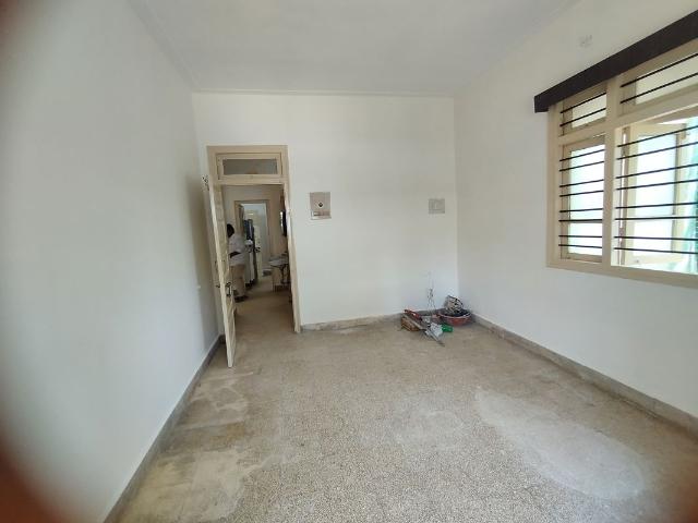 Flat for rent in Dadar West, Mumbai City District