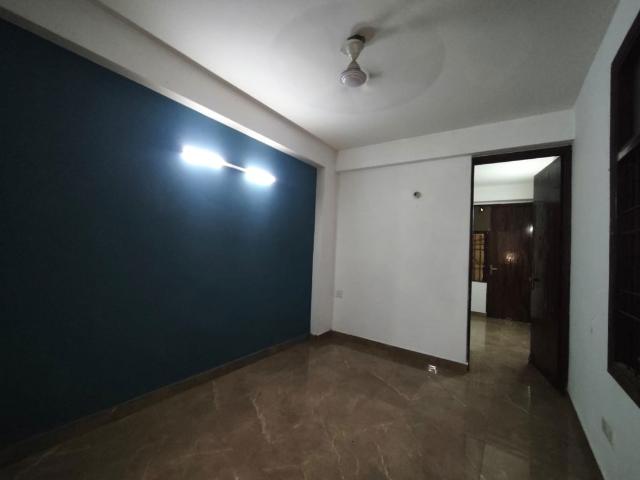 Flat for rent in South Delhi, Deri