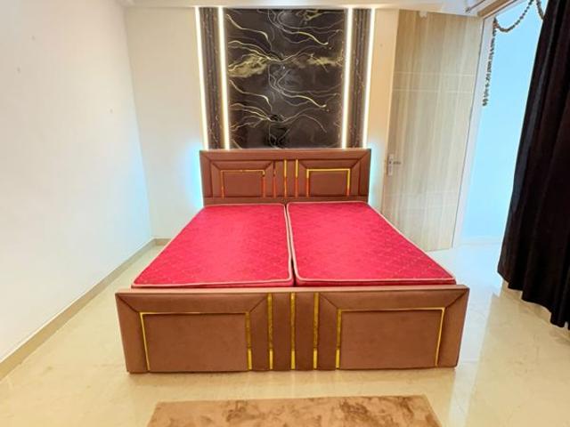 Flat for rent in South Delhi, Deri