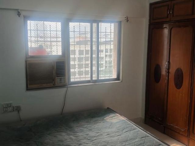 Flat for rent in Naupada, Thane
