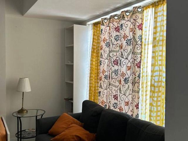 Flat for rent in Khar, Mumbai