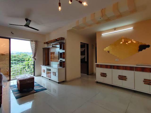 Flat for rent in Kapurbawadi, Thane