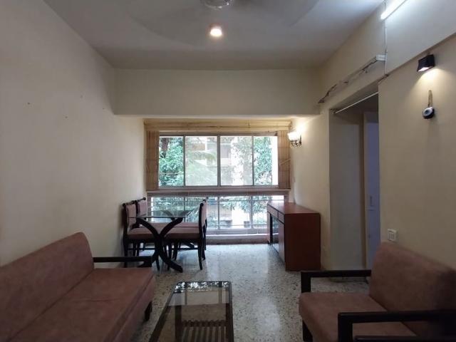 Flat for rent in Khar, Mumbai