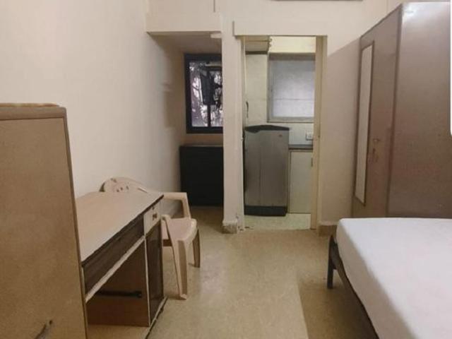 Flat for rent in Santacruz West, Mumbai