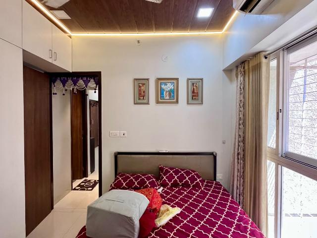 Flat for rent in Lodha Amara, Thane