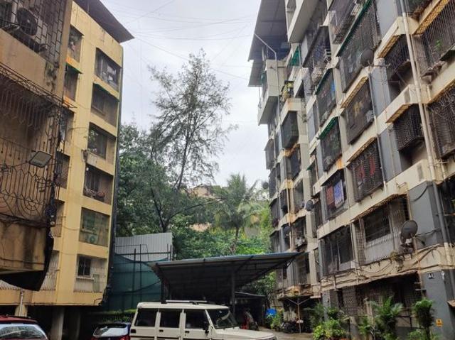 Flat for rent in Naupada, Thane