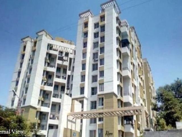 Flat for rent in Kumar Primavera Society, Pune