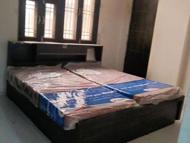 Flat for rent in Mamura, Noida