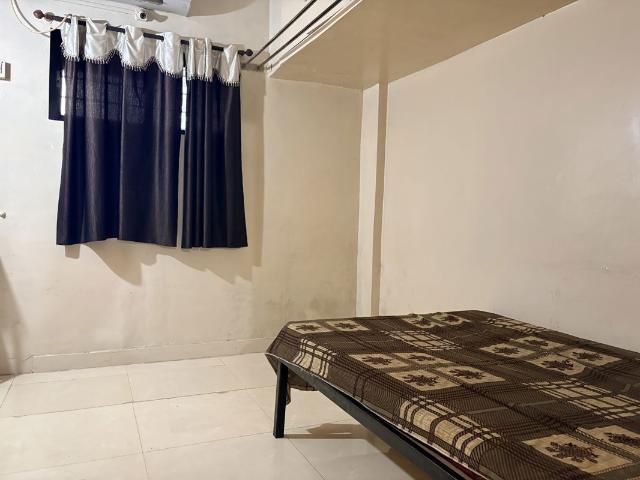 Flat for rent in Mangalwar Peth, Pune