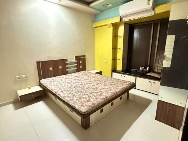 Flat for rent in Manpada, Thane