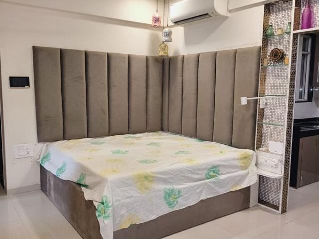 Flat for rent in Tinsel Town, Maan