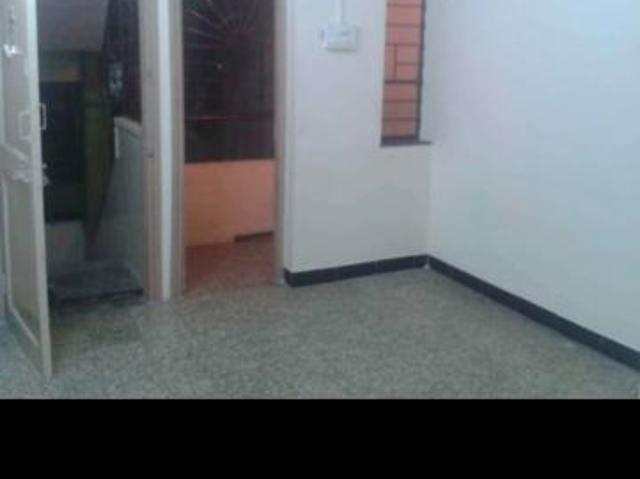 Flat for rent in Guruwar Peth, Pune