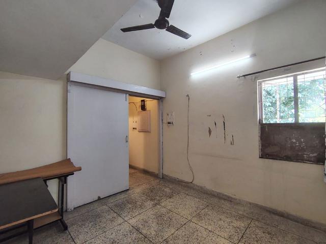 Flat for rent in South Delhi, Deri